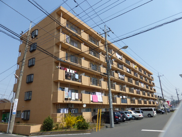 建物外観　全戸南向　RC造エレベータ付　ファミリー向3DK