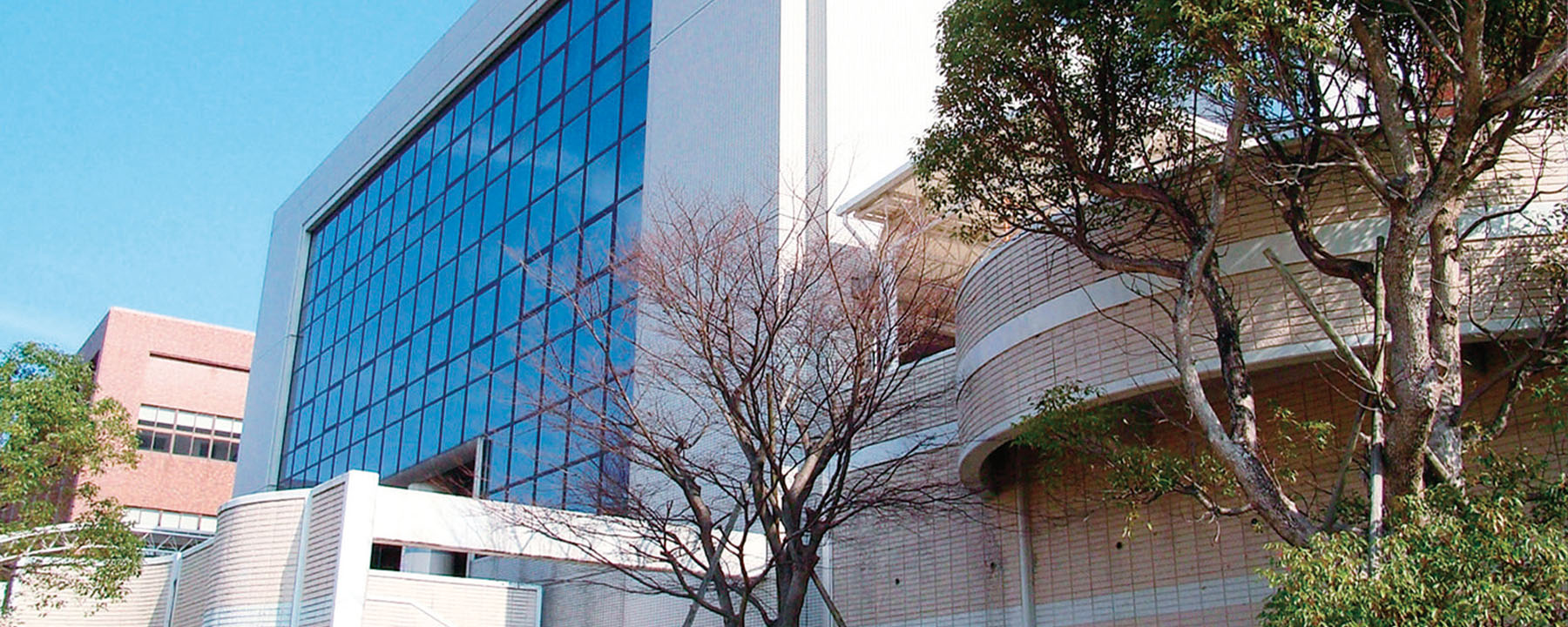 図書館　下関市立大学附属図書館（図書館）まで496m