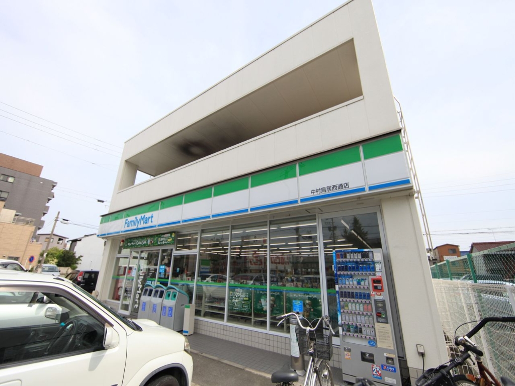 コンビニ　ファミリーマート 中村鳥居西通店（コンビニ）まで400m