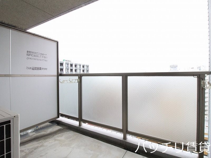 バルコニー　画像は同型反転タイプの為、現況を優先いたします。