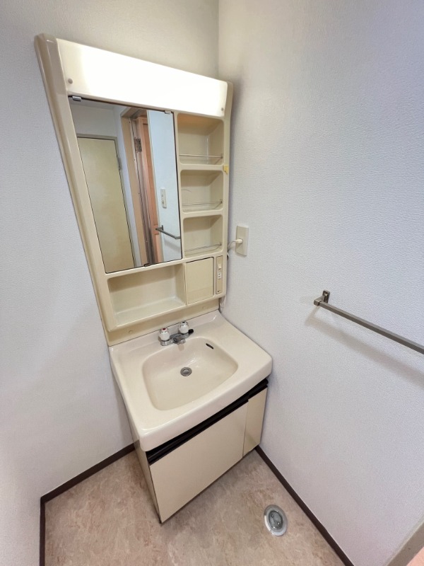 洗面設備　※他部屋参考写真