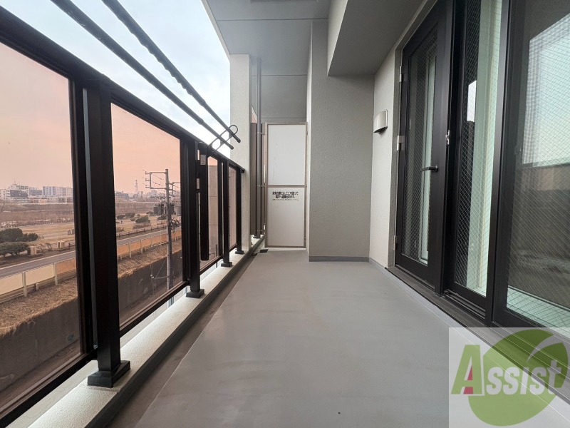 バルコニー　バルコニーです。洗濯物を干したり一息ついたりできますね！