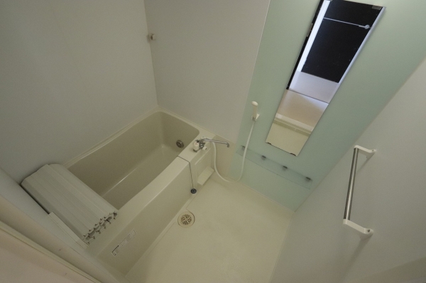 バス・シャワールーム　一日の疲れを癒してください