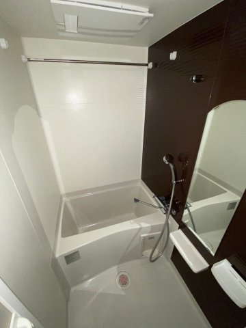 バス・シャワールーム　ゆったり過ごせるお風呂です
