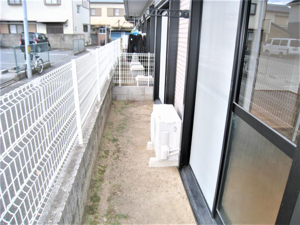 バルコニー　専用庭