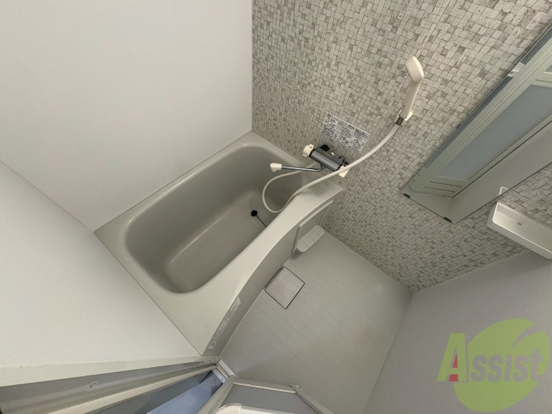 バス・シャワールーム　お風呂になります。一日の疲れを癒してくださいね。