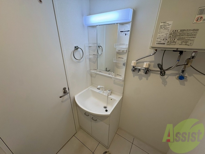 洗面設備　こちらに洗面台があります。朝の洗顔はこちらで。