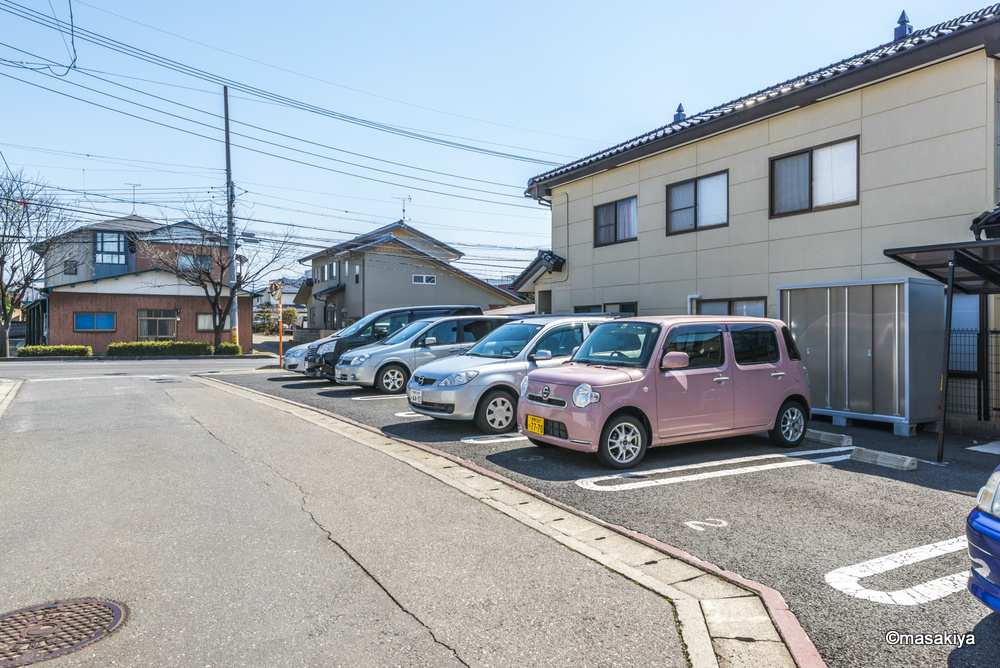駐車場　駐車場
