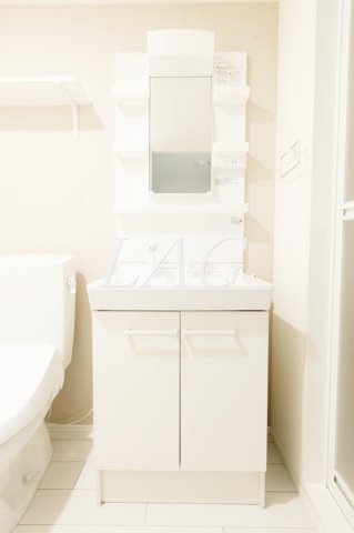 洗面設備　独立洗面台です。