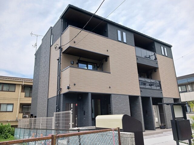 建物外観　落ち着いた雰囲気の外観です