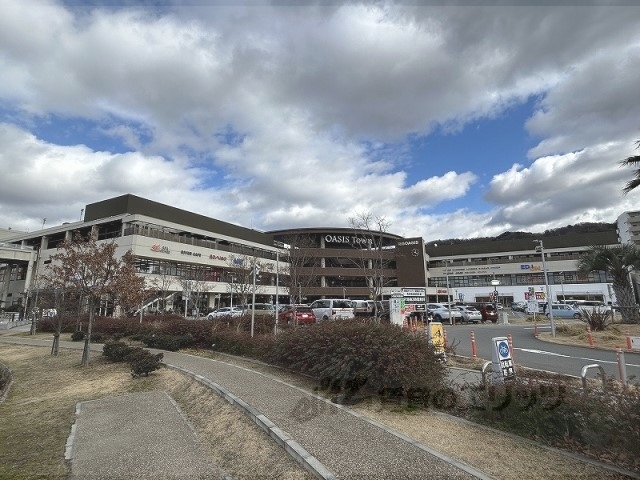 スーパー　オアシスタウンキセラ川西（スーパー）まで3300m