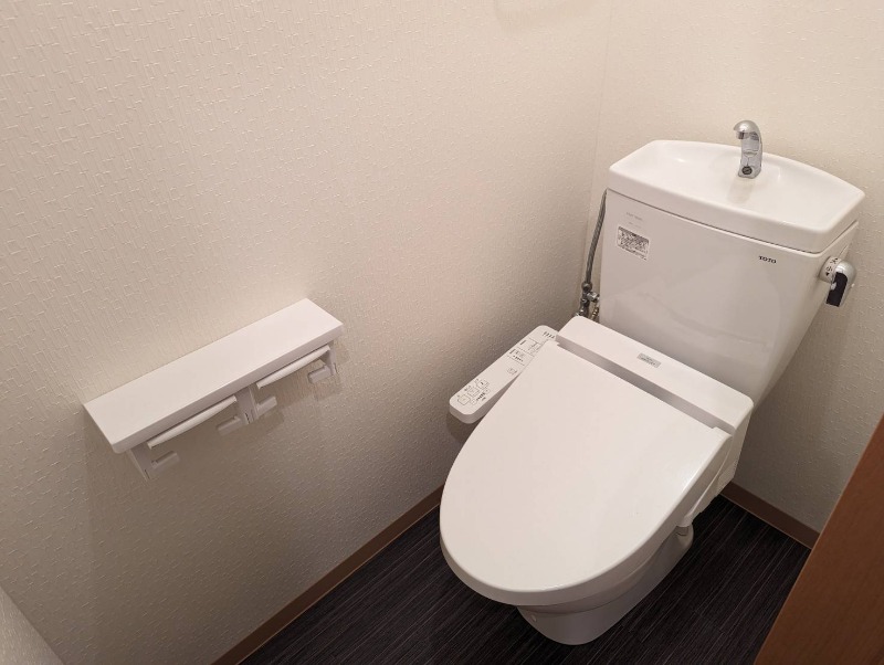 トイレ　トイレ