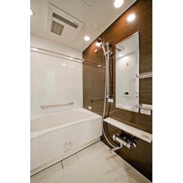 バス・シャワールーム　※写真は同タイプ住戸です。