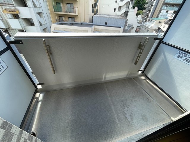 バルコニー　同物件別部屋写真