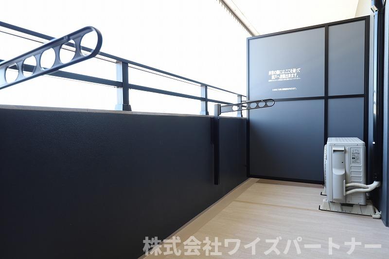 バルコニー　※別号室の為、現況優先
