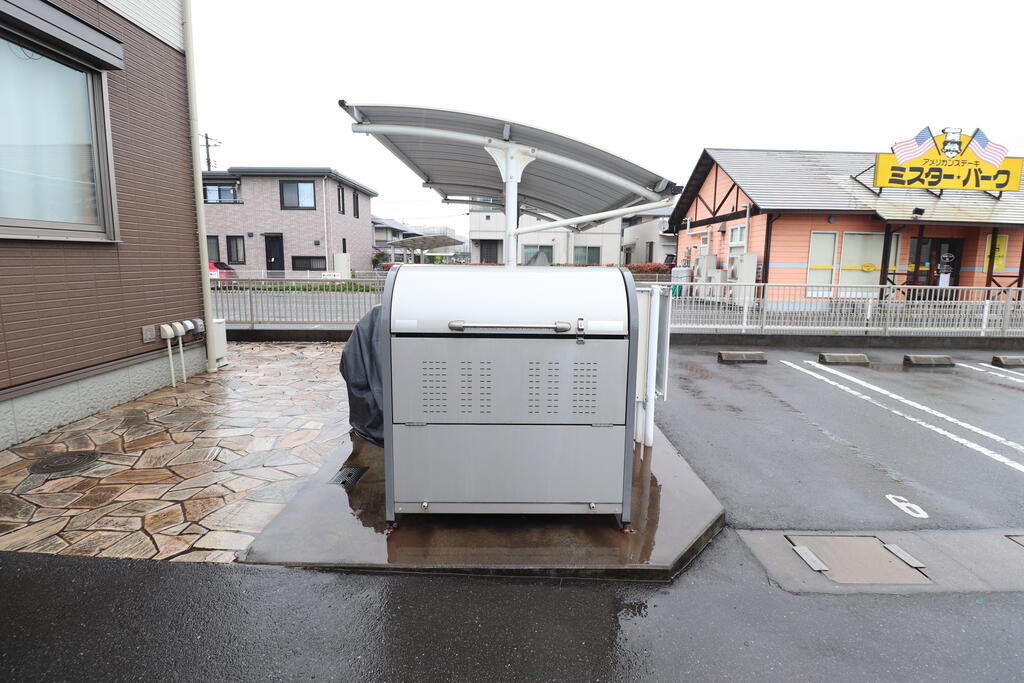 その他　敷地内にゴミ集積場があってとっても便利♪