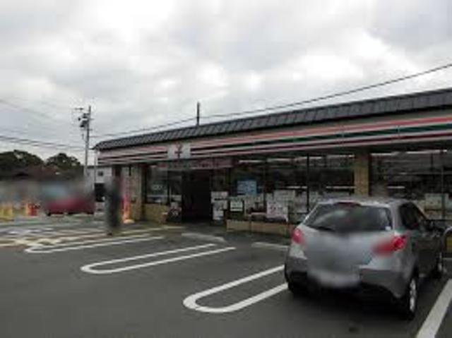コンビニ　セブンイレブン淀下津町店（コンビニ）まで797m