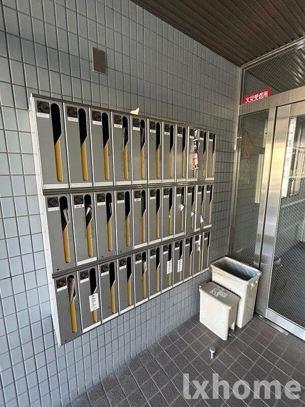 ロビー　建物の内部です
