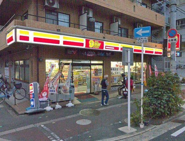 コンビニ　ニューヤマザキデイリーストア城東東中浜店（コンビニ）まで842m