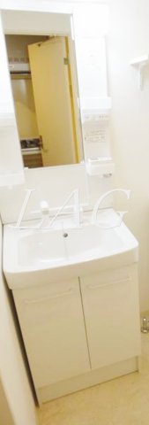 洗面設備　独立洗面台です。