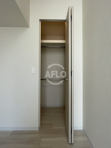 収納　アーバネックス京町堀　クローゼット