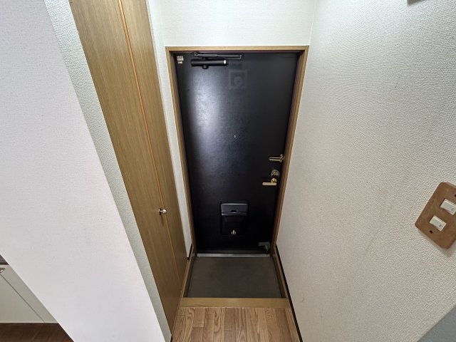 玄関　※別号室参考写真