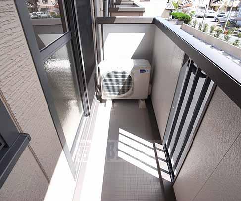 バルコニー　日当りの良いバルコニー