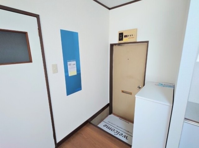 玄関　別部屋参考。