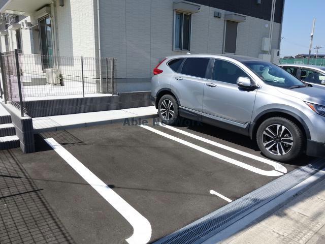 駐車場　駐車場