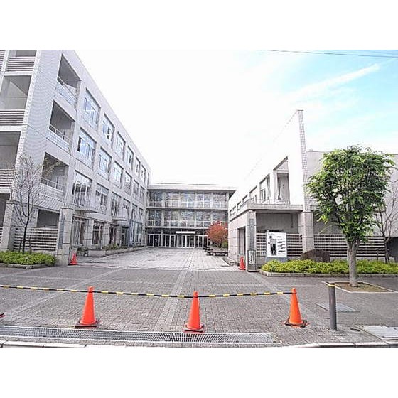 高校・高専　私立専修大学附属高校（高校・高専）まで746m