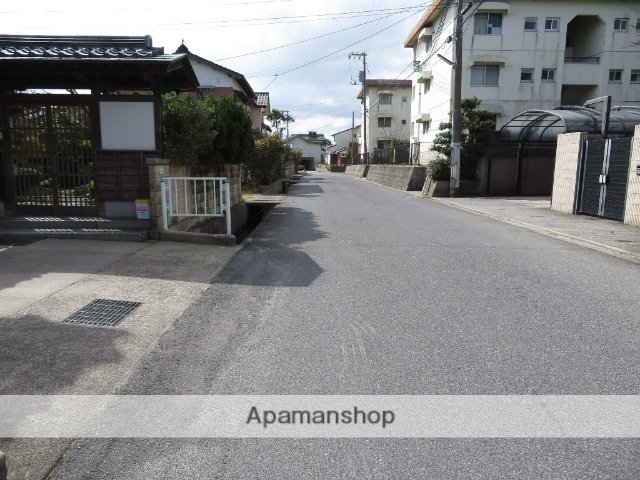 その他　前面道路（その他）まで0m