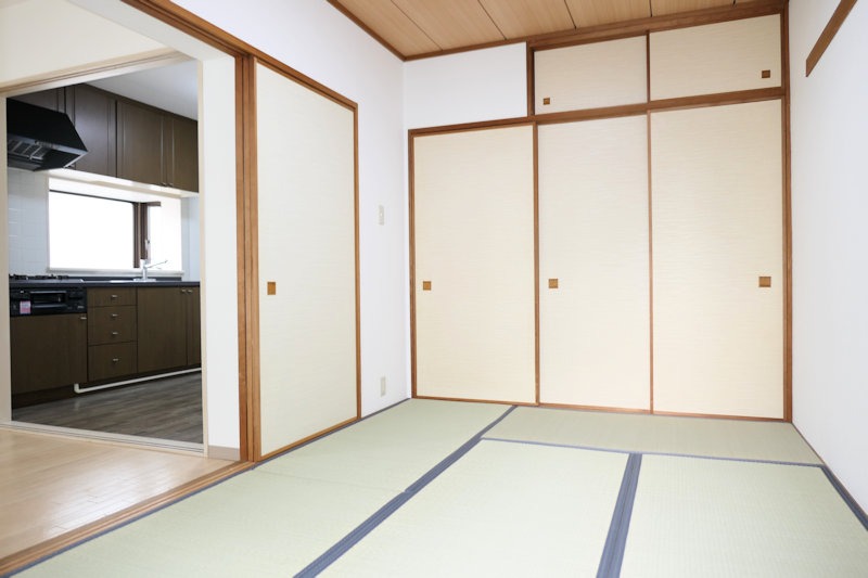 収納　天袋のある押入で収納力◎
