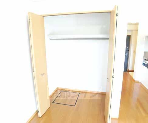 収納　奥行き、幅ともに広いです
