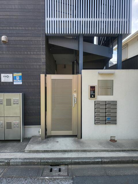 エントランス　?