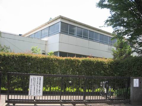 小学校　西東京市立上向台小学校（小学校）まで587m