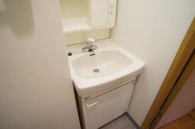 洗面設備　忙しい朝には欠かせない洗面所です