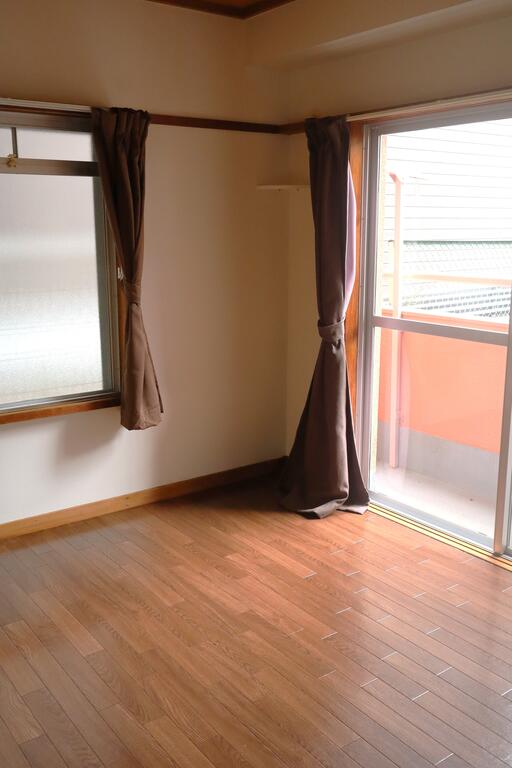 ロイヤルドミールの内装写真