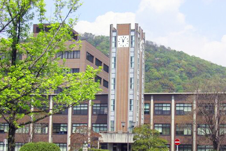 大学・短大　国立岡山大学医学部（大学・短大）まで782m