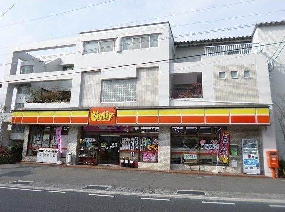 コンビニ　デイリーストア（コンビニ）まで850m