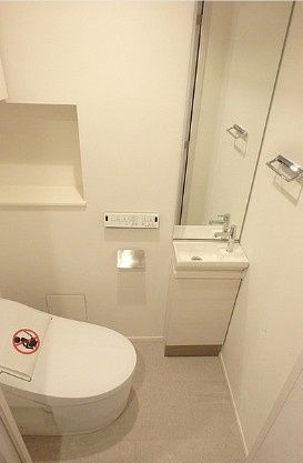 トイレ　同タイプ部屋　参考写真です