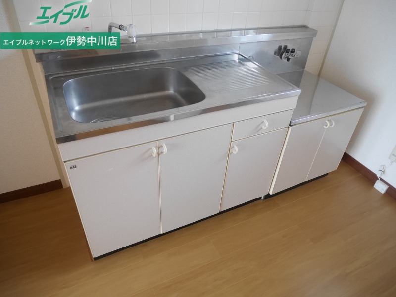 キッチン　同型参考写真