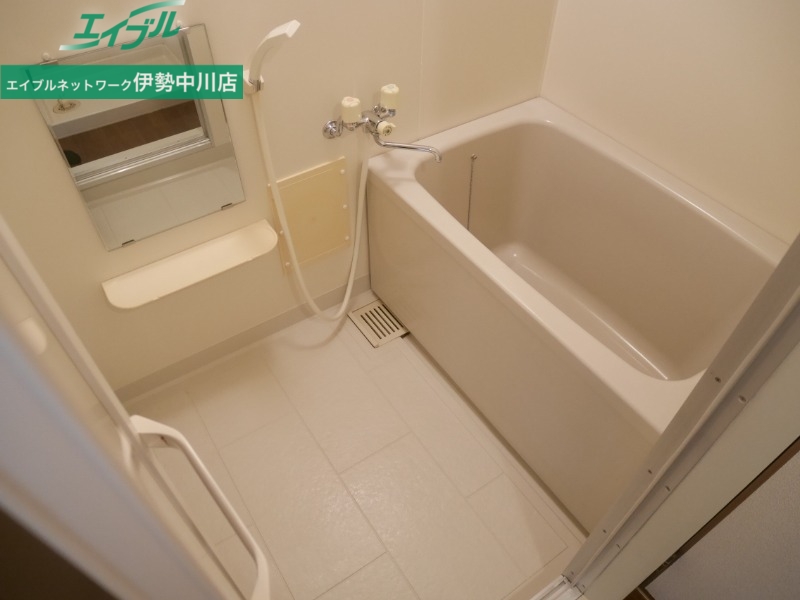 バス・シャワールーム　同型参考写真