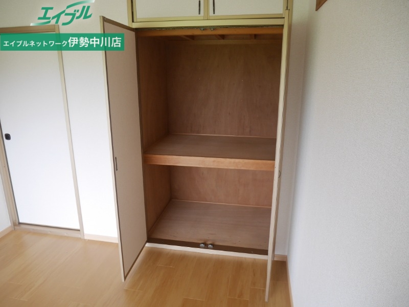 収納　同型参考写真