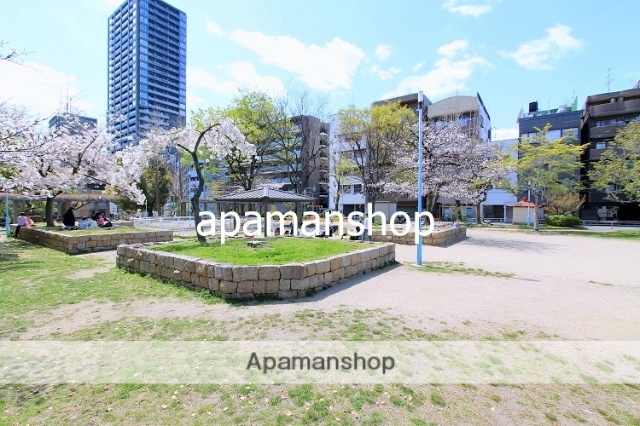 公園　東高津公園（公園）まで150m