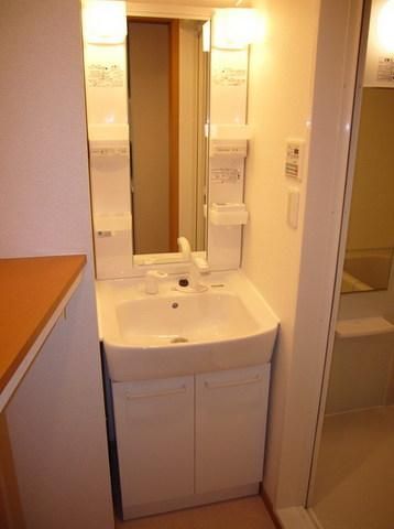 洗面設備　シャンプードレッサー