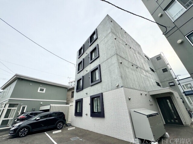 建物外観　とってもきれいなデザイナーズ物件♪