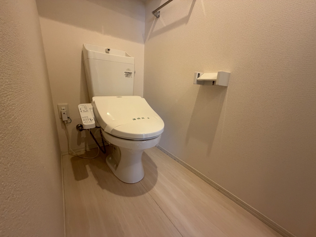 LES ENS FAMIIAUX Mのトイレ写真