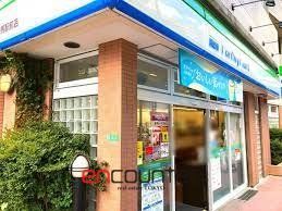 コンビニ　ファミリーマート練馬駅前店（コンビニ）まで30m