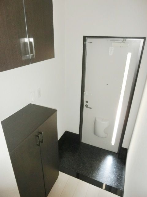 玄関　シューズボックスのある玄関です。