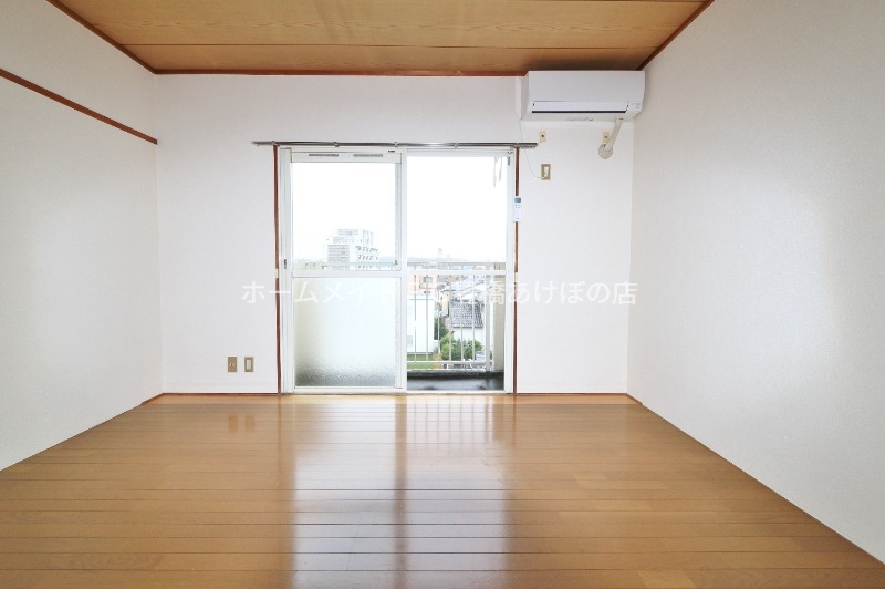 居室・リビング　同型別部屋写真